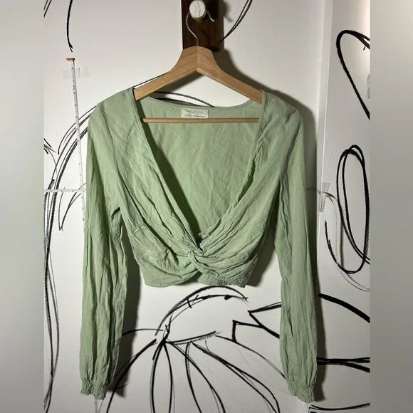 Urban Outfitters Light Green Twisted Front Deep V Long Sleeve Top, Size XS - Picture 1 of 10